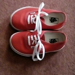 Van's Off-The-Wall Skateboard Shoes NWOT/Box